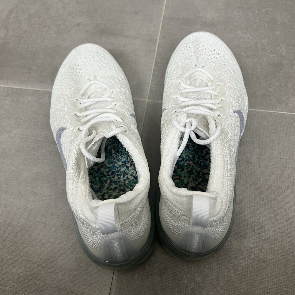 Nike Air VaporMax 2023 Flyknit Womens 9.5 White Athletic Shoes DV6840-100 - Picture 4 of 6